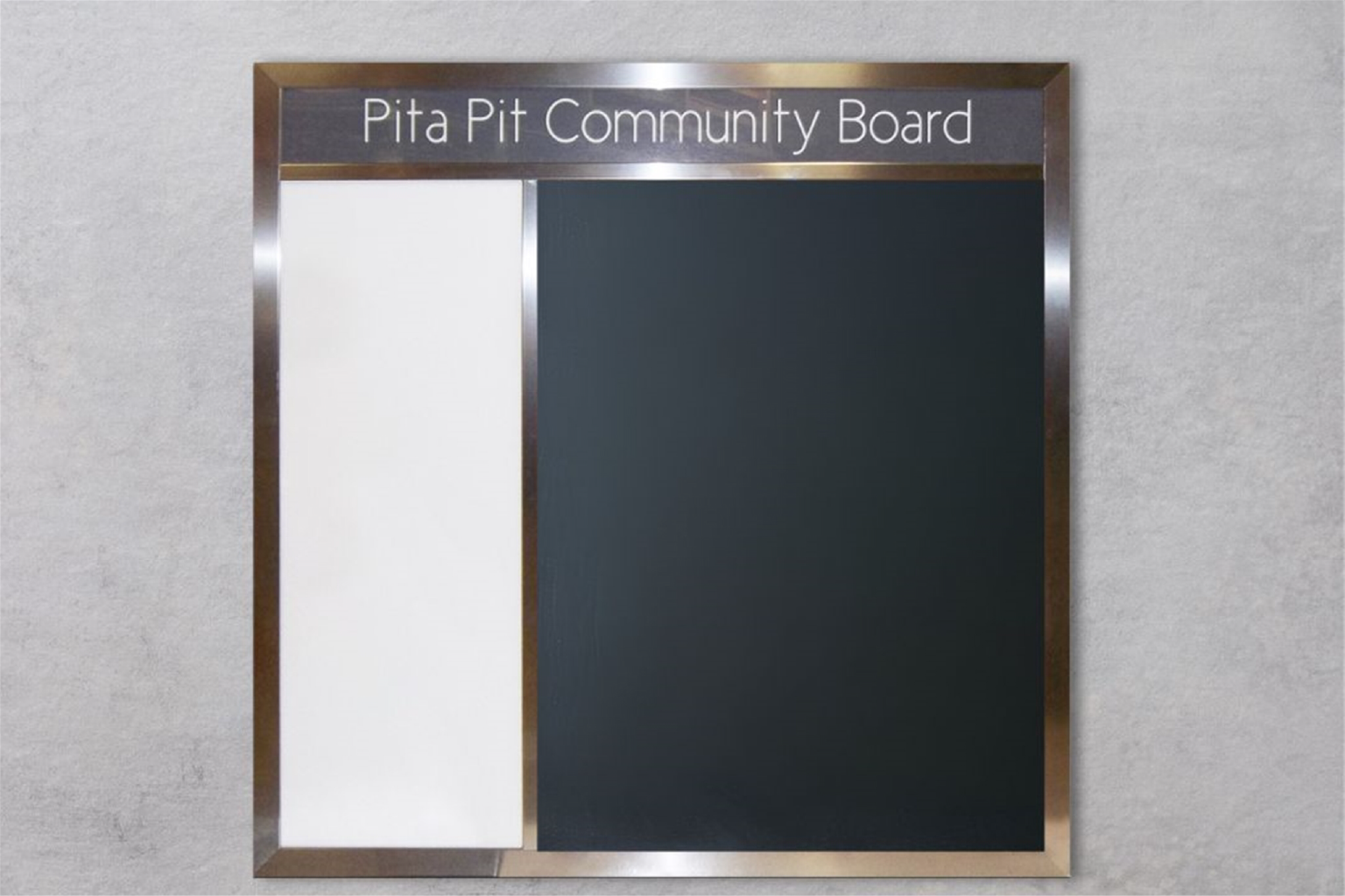 It combines the functionality of writing with chalk and attaching materials using magnets, making it ideal for interactive presentations.